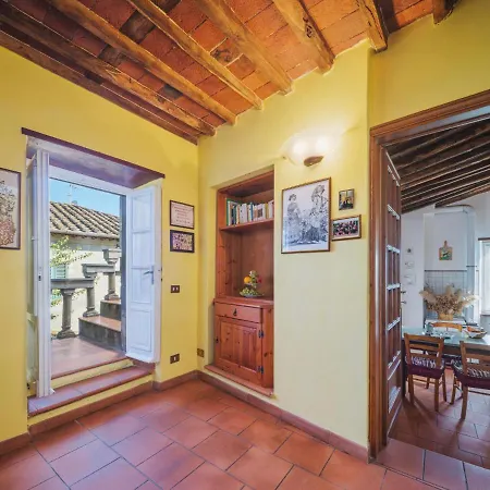 Locazione Turistica Pervinca Gello (Lucca)